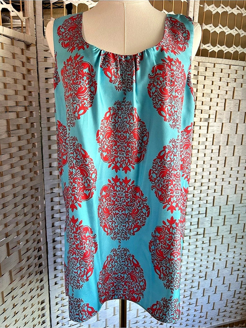 LILLY PULITZER 100% Silk Floral Sleveless Top Blue & Red Size 14 Like New